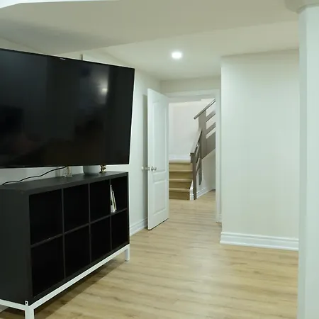 Spacious 2-Bed-Room Near Yonge & Major Mackenzie Richmond Hill Exterior photo