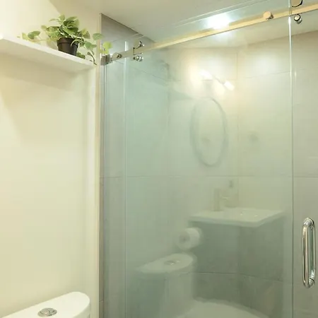 Spacious 2-Bed-Room Near Yonge & Major Mackenzie Richmond Hill Exterior photo