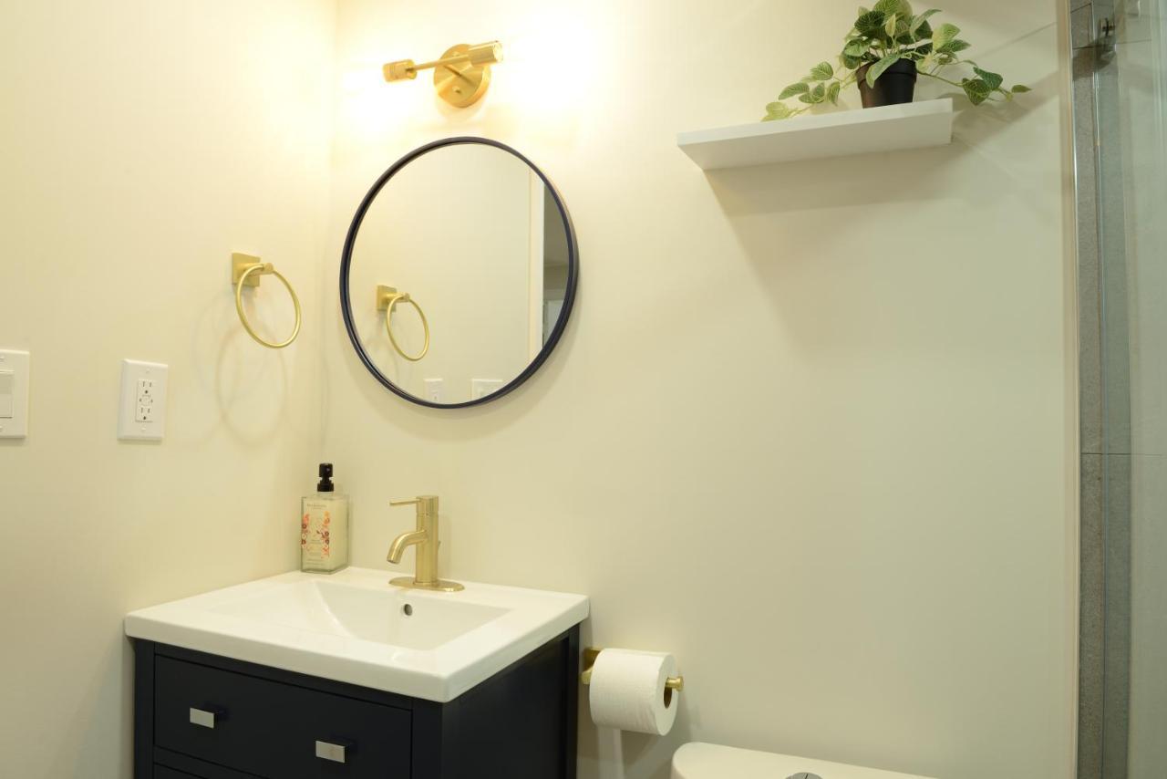 Apartment Spacious 2-bed-room Near Yonge & Major Mackenzie Richmond Hill