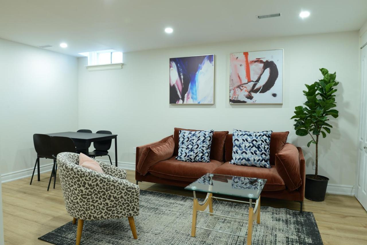Apartment Spacious 2-bed-room Near Yonge & Major Mackenzie