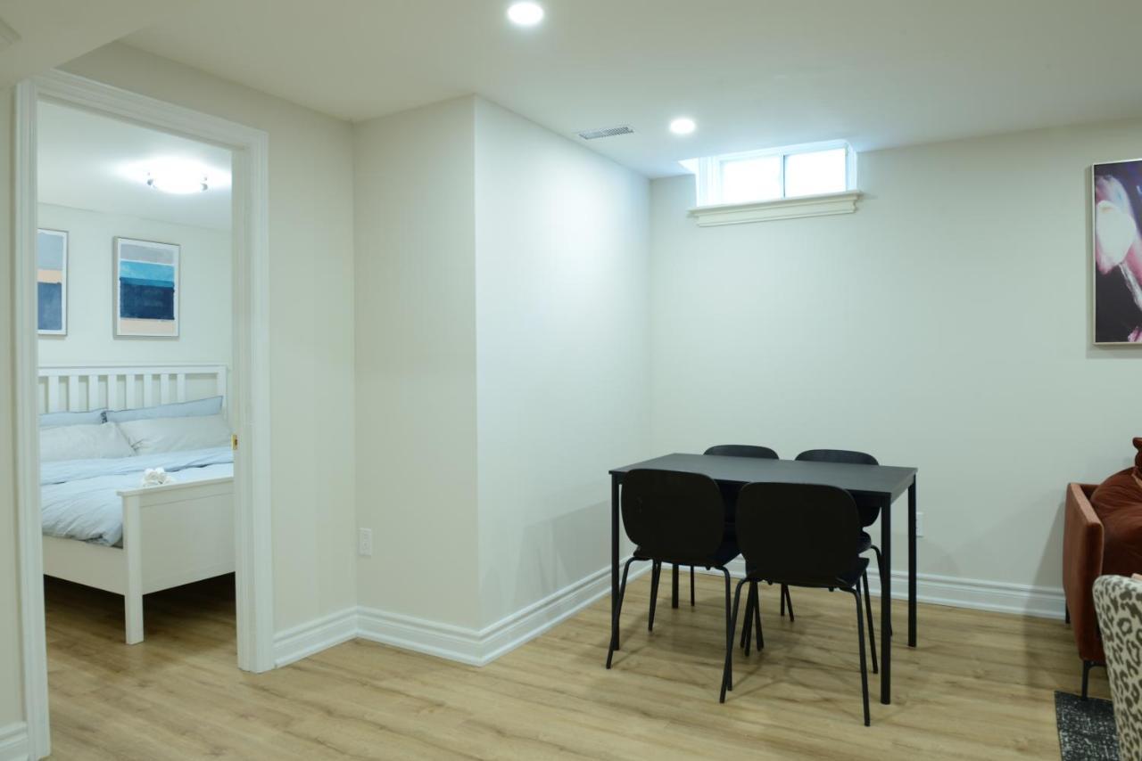 Spacious 2-bed-room Near Yonge & Major Mackenzie Apartment Richmond Hill