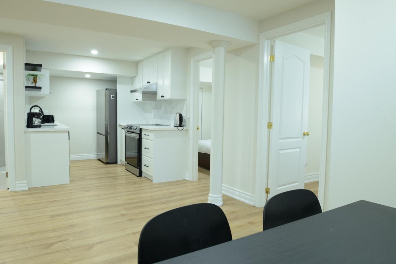 Apartment Spacious 2-bed-room Near Yonge & Major Mackenzie Richmond Hill